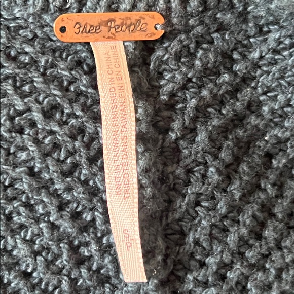 Free People Handkerchief Hem Longline Cardigan Green Sweater Size Small - Picture 8 of 9